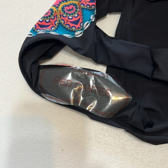 Red Carter Sz M Black w/ Vibrant Print Monkini Swimsuit Cutouts NWT - Picture 9 of 10